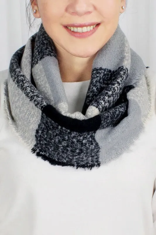 Check Pattern Infinity Scarf