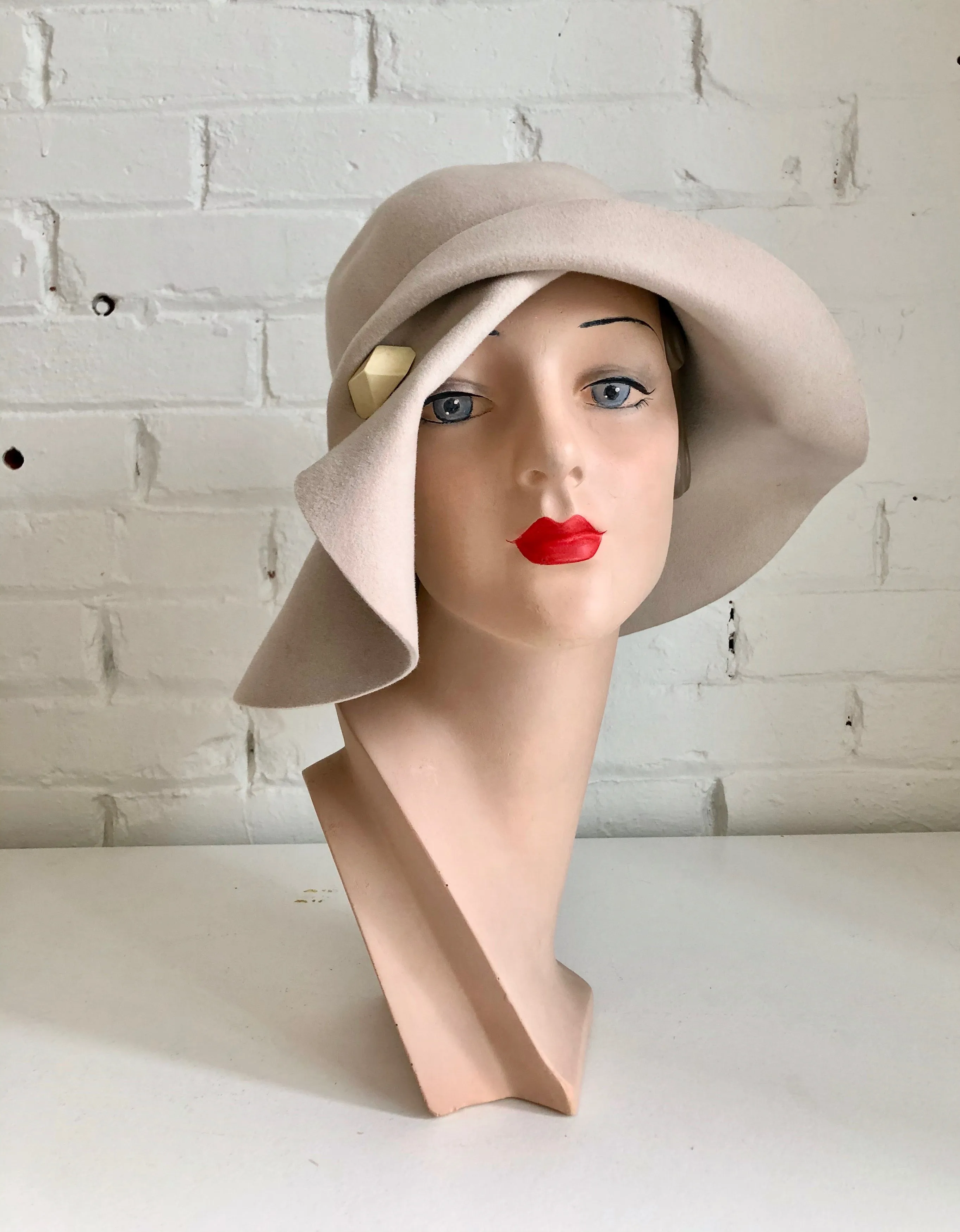 Daino Felted Wool 1920s Cloche Hat