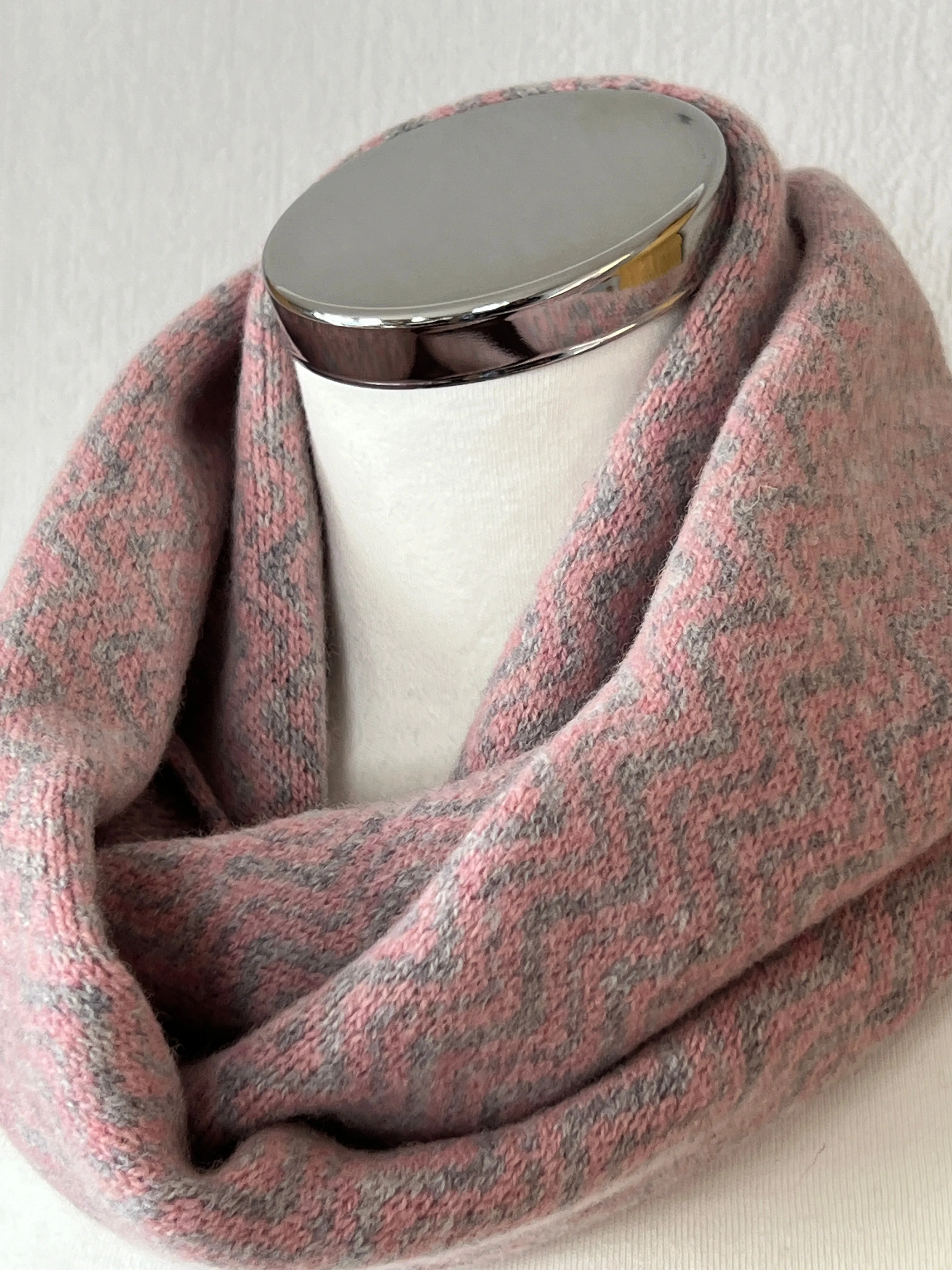 Snood - Infinity scarf soft merino lambswool wave pattern