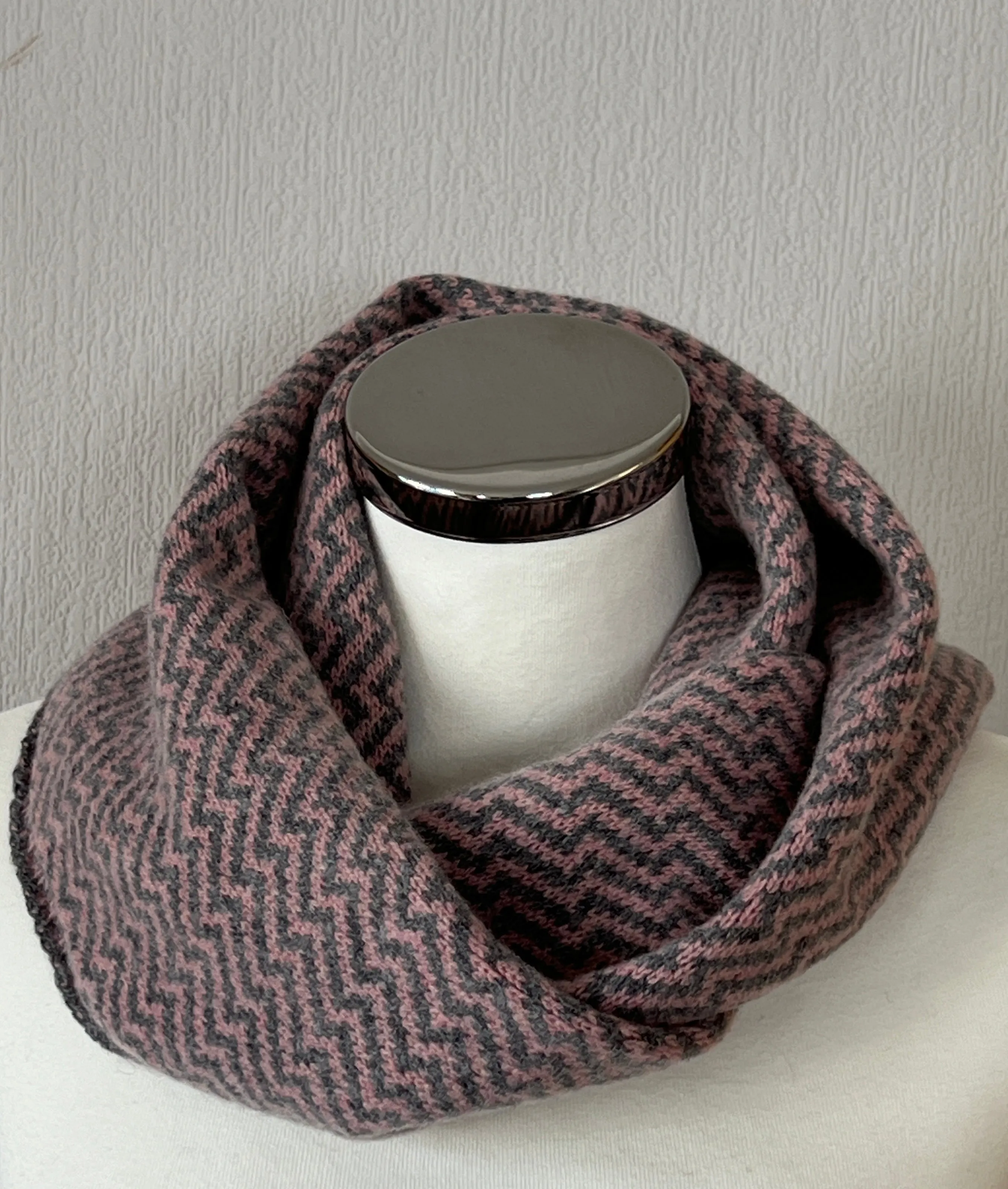 Snood - Infinity scarf soft merino lambswool wave pattern